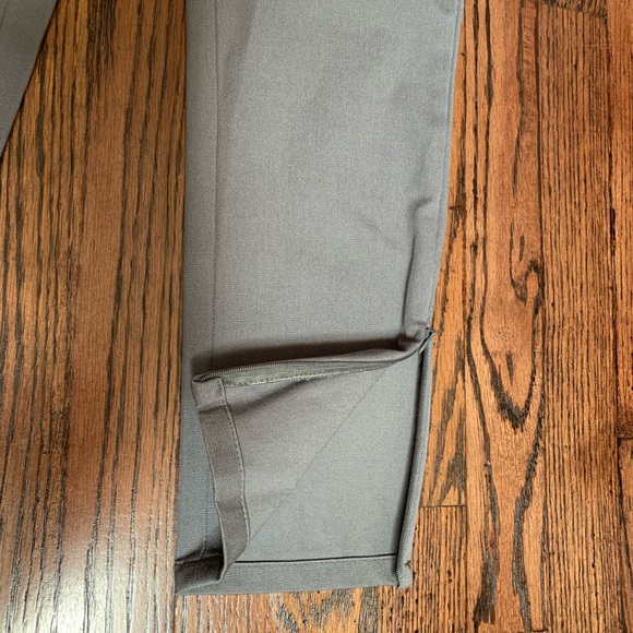 Banana Republic Sloan pant, grey, size 6P - Picture 2 of 4